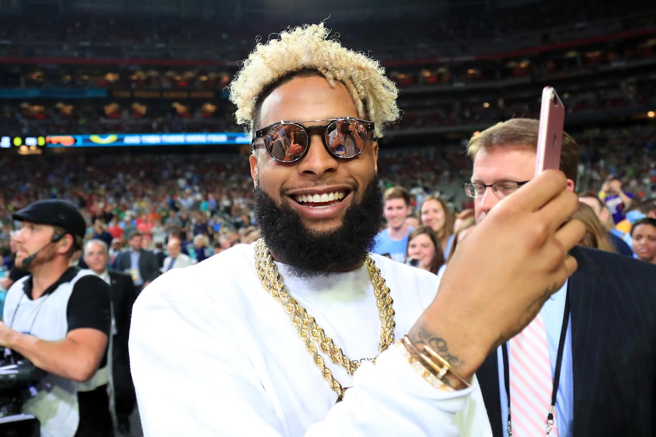 GLENDALE, AZ - APRIL 01: NFL player Odell Beckham Jr. of the New York Giants attends the game between the North Carolina Tar Heels and the Oregon Ducks during the 2017 NCAA Men's Final Four Semifinal at University of Phoenix Stadium on April 1, 2017 in Glendale, Arizona. (Photo by Tom Pennington/Getty Images)