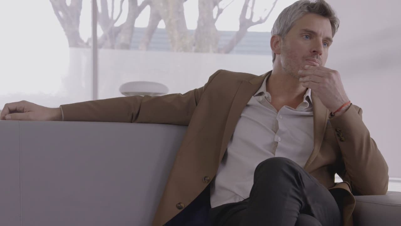 Él es 'Mariano' el tío de las trillizas, un hombre inteligente, trabajador que siempre está al pendiente de sus sobrinas.