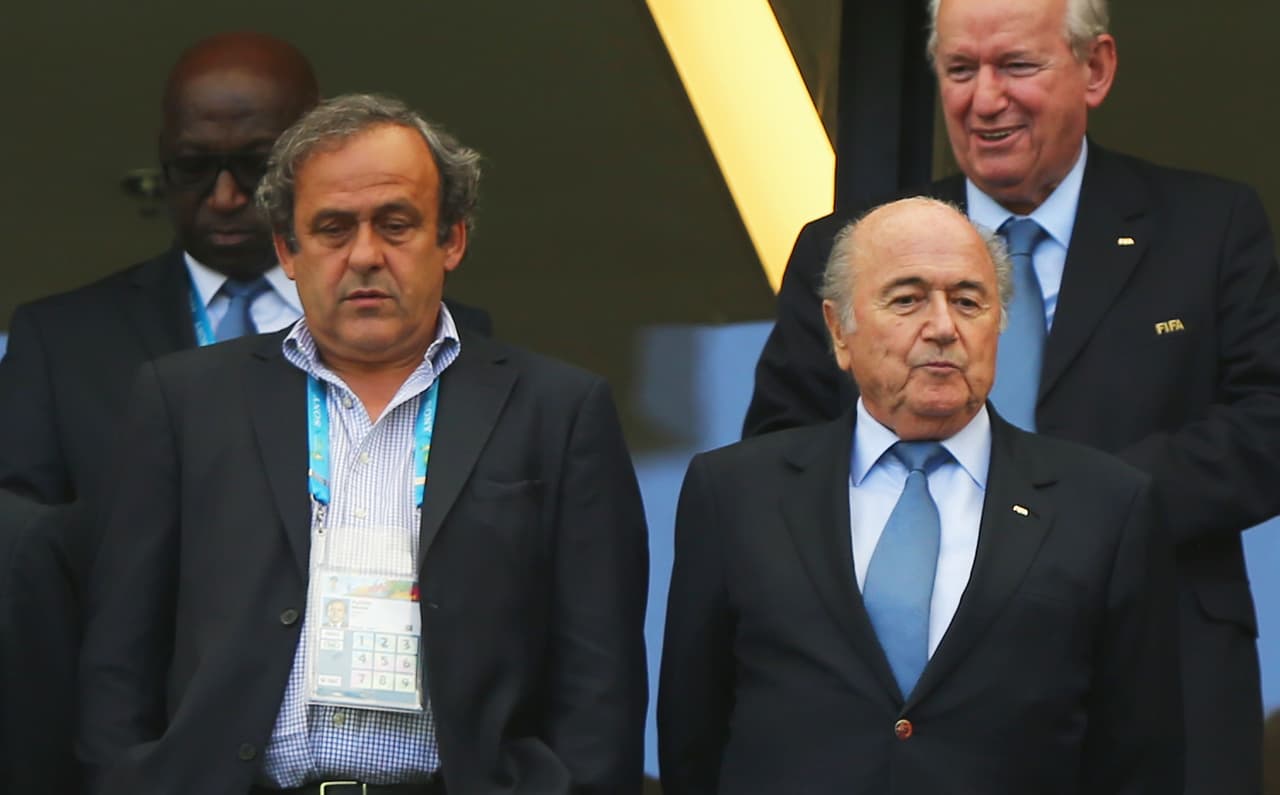 Reducen sanciones de Blatter y Platini