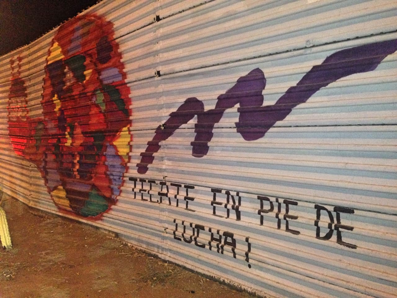 Tecate en pie de lucha.