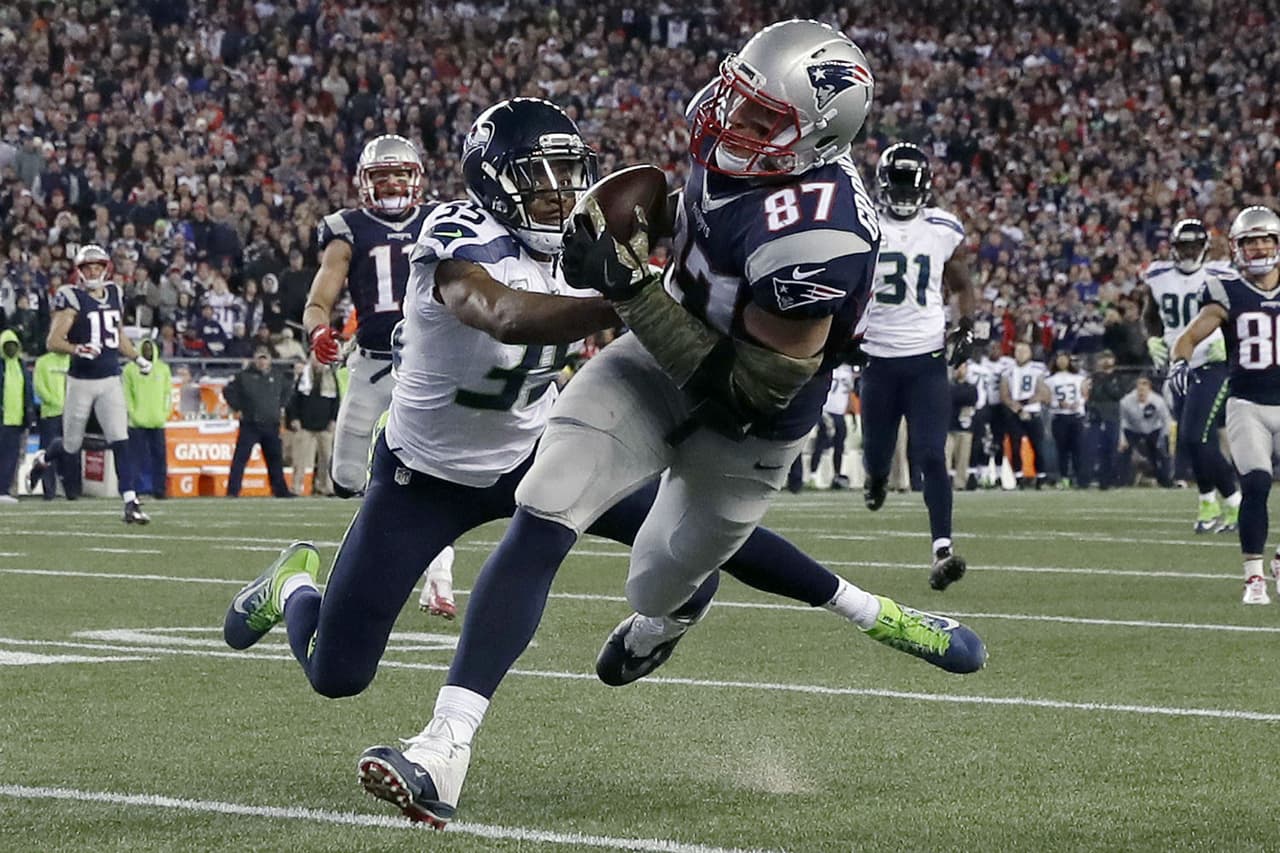 Rob Gronkowski son dos manos seguras para los envíos de Tom Brady.