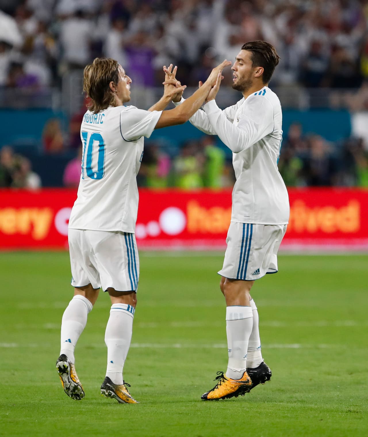 Gran espectáculo en el Hard Rock Stadium y el reloj no pasaba de los primeros 15 minutos.