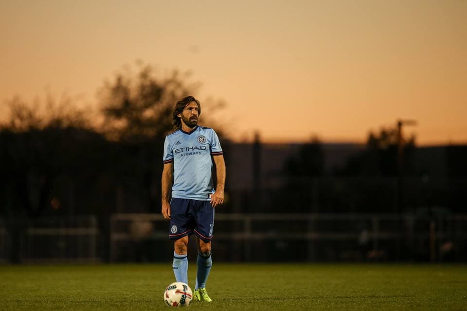 Andrea Pirlo, maestro y modelo de lujo. (Facebook | New York City FC)