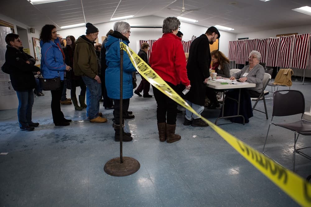 La votación fue extendida en algunos centros.