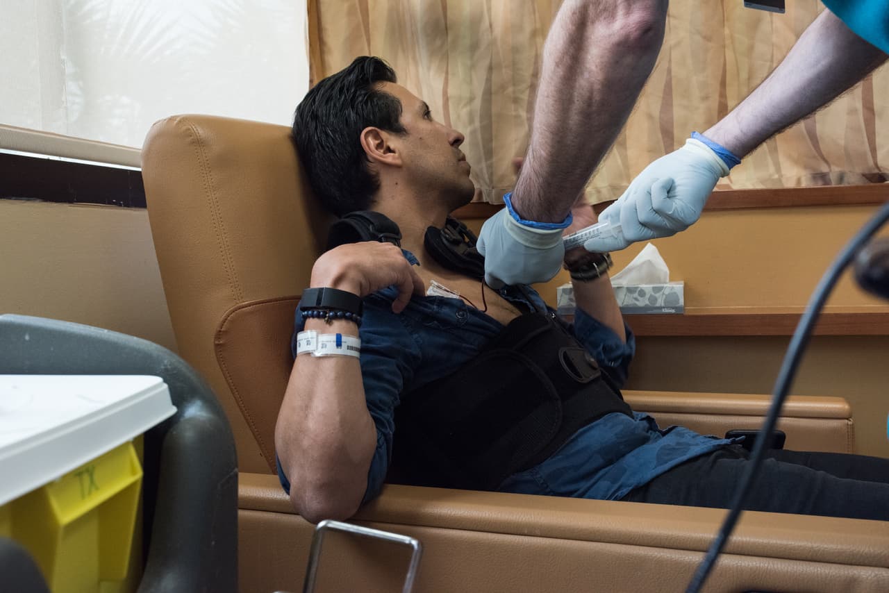 La primera vez que recibió inmunoterapia no logró soportar el tratamiento completo: sentía que los efectos secundarios lo estaban destruyendo.