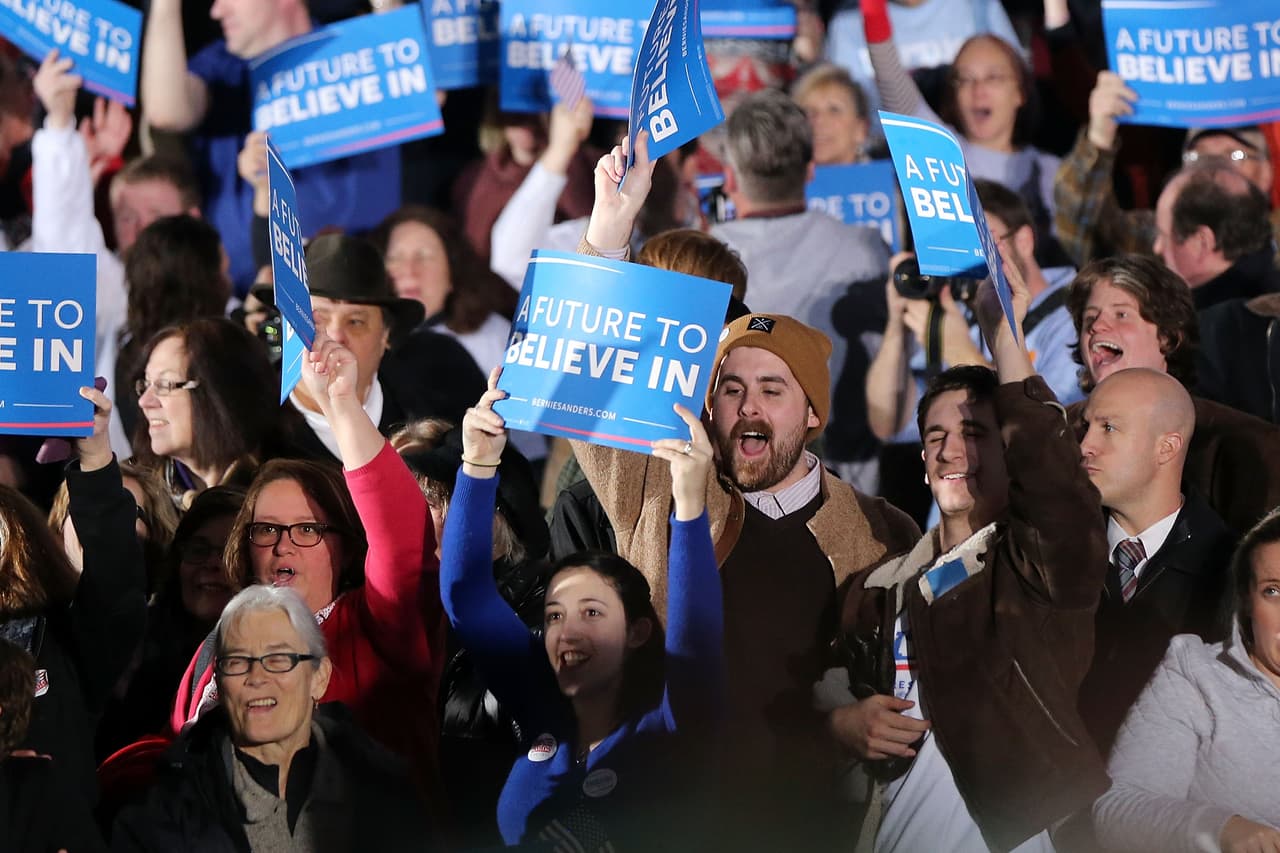 Votantes del demócrata Bernie Sanders celebran el triunfo en las primarias