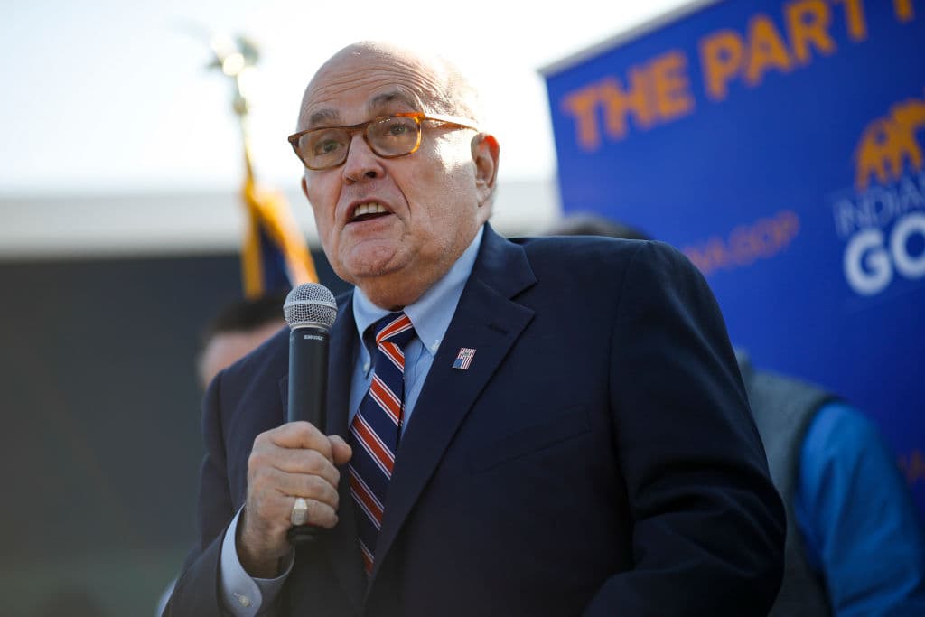 Giuliani dice que desea testificar en el juicio político en el Senado y convertirlo en una acusación contra los demócratas