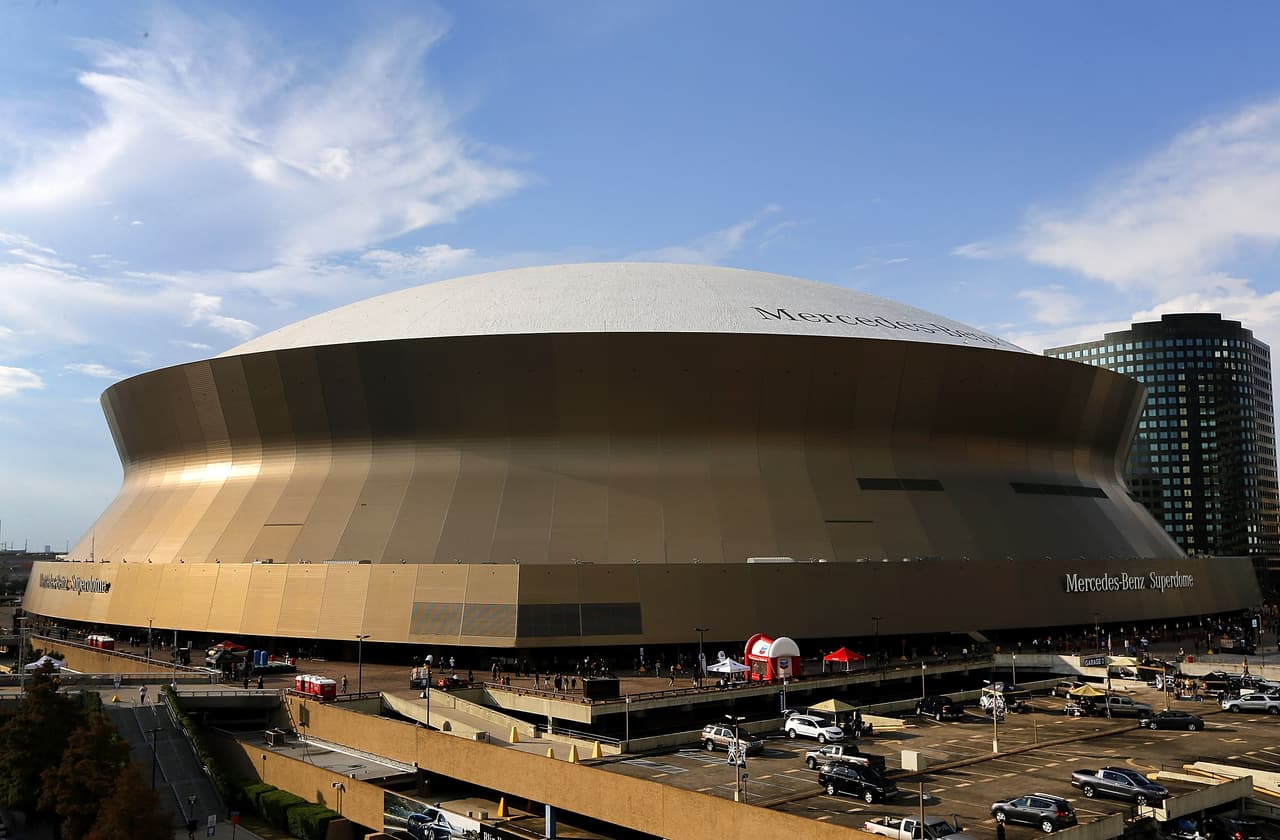 El estadio que más veces ha albergado el Super Bowl es el Mercedes-Benz Superdome de New Orleans, Louisiana.