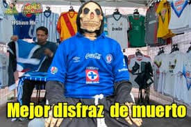 Los cementeros son el equipo que más burlas reciben en la Liga MX y las redes sociales no se olvidaron de 'felicitarlos' por tantos años sin titulo.