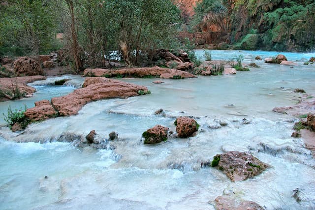 El esfuerzo es recompensado con unas hermosas terrazas de agua cristalina.
