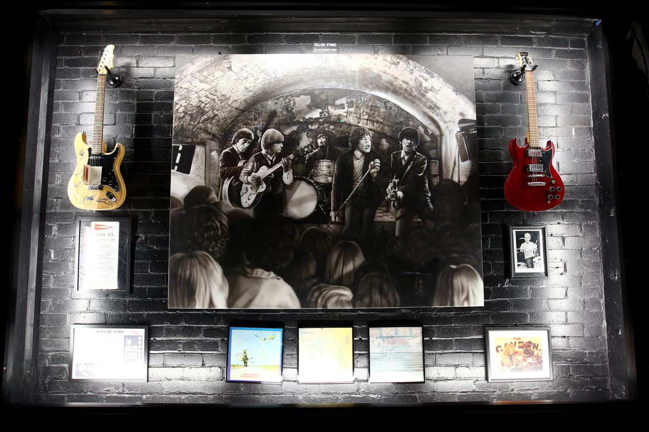 El club The Cavern abrió sus puertas el 16 de enero de 1957. Desde el 1961 hasta el 1963, se convirtió en la cuna de la banda que revolucionó la música nivel mundial, los Beatles.