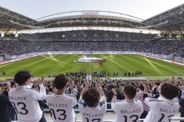 El Zentralstadion de Leipzig hoy se llama Arena Red Bull.