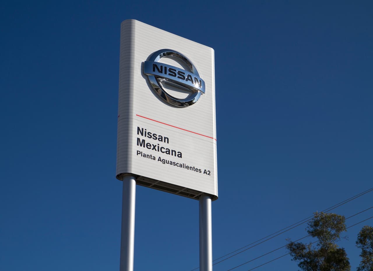 <b>Nissan Aguascalientes</b>
<br>Ubicación: Aguascalientes. México.
<br>Establecida en 1966.
<br>Extensión: 350,000 pies cuadrados.
<br>Productos exportados a Estados Unidos:
<b>Nissan Sentra</b>,
<b>Versa</b> y
<b>Versa Note</b>.
<br>Capacidad anual: 700,000 unidades.