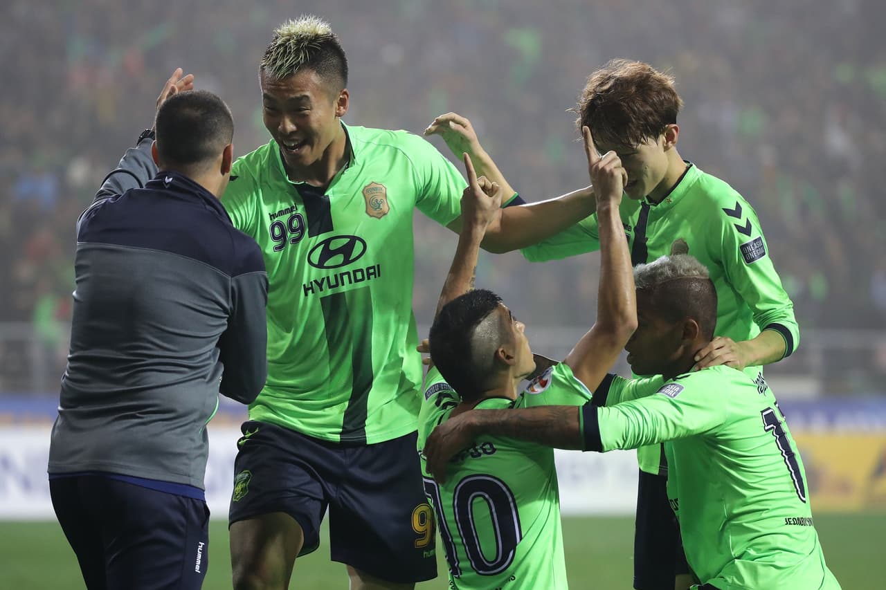 El equipo ha recibido a los jugadores latinoamericanos de excelente manera en su equipo, que se coronó campeón de la Liga de Campeones de Asia por segunda vez en su historia.