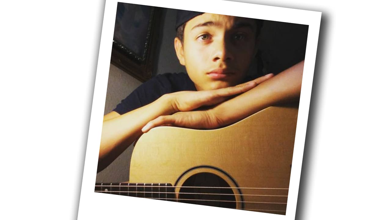 Jesús prefirió un tema regional mexicano para su audición.