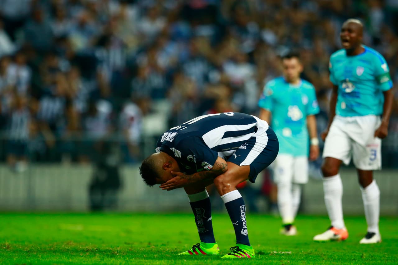 Uno de los golpes más duros en el fútbol mexicano para él fue el fallo del penalti que significaría perder el Clausura 2016 contra Pachuca precisamente.