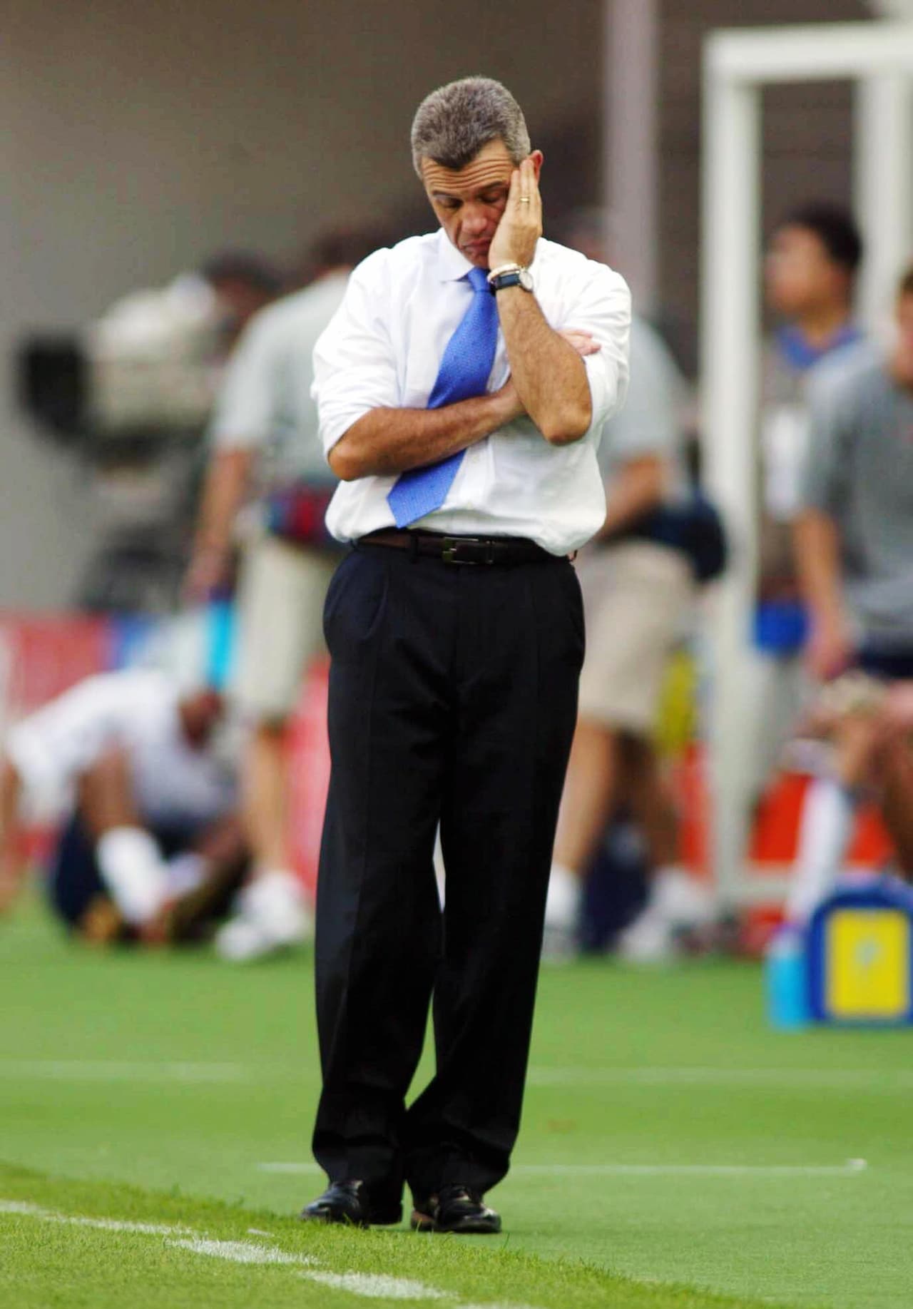 El ahora director técnico Javier Aguirre jugó para américa en dos periodos: de 1979 a 1980 y de 1981 a 1984; posteriormente los colores de Chivas no le incomodaron y los usó de 1987 a 1993. Metió 32 goles con las ‘Águilas’ y 17 tantos con el ‘Rebaño’.