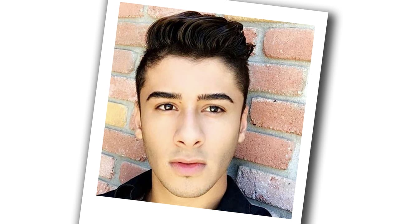 Alex quiere ser parte de La Banda.