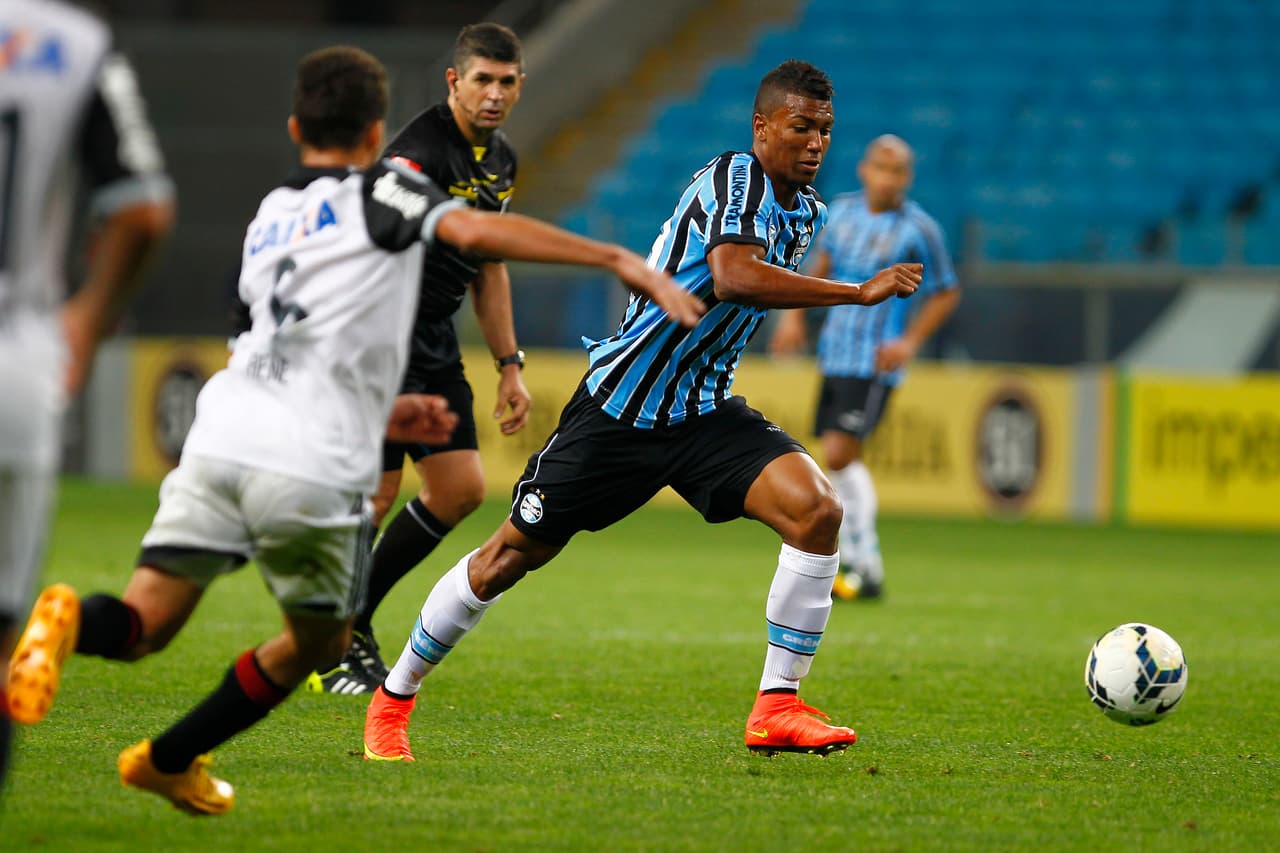 Wallace, brasileño de 21 años, fue fichado por el Hamburgo tras jugar con Gremio de Porto Alegre.