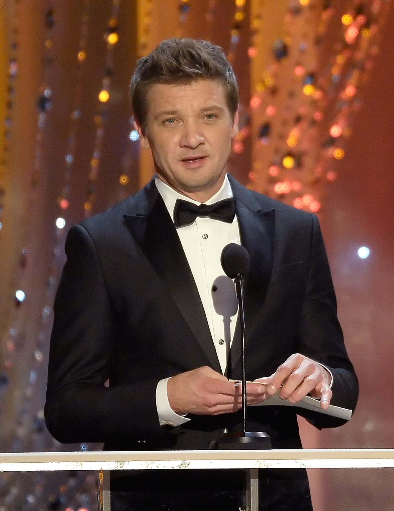 Jeremy Renner nombró a la Mejor actriz de reparto en cine.