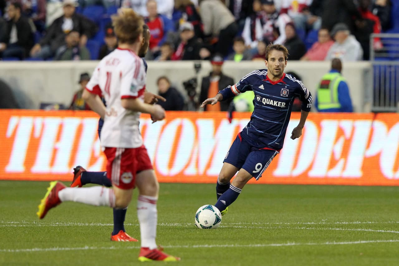 Mike Magee durante la dura caída 2-5 de Chicago Fire ante NY Red Bulls