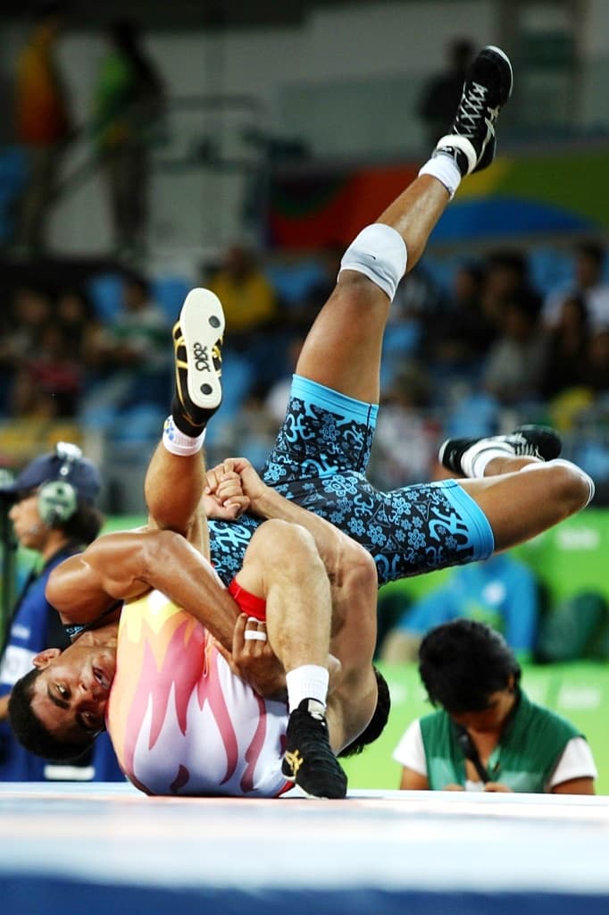Gómez pasó directo a la segunda ronda de los 65 kilogramos tras vencer al búlgaro Borislav Novachkov. Sin embargo, en su segundo combate, una polémica decisión lo dejó fuera del medallero dándole la victoria al uzbeko Ikhtioyor Mavruzov.