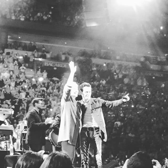 Hillary, quien no mencionó ni una sola palabra sólo saludó a los ahí presentes. (Crédito: chavitaruiz)