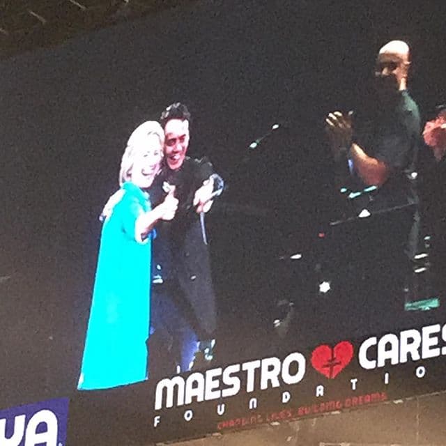 El cantante quien comentó "sentirse en casa" pidió un momento para darle un mensaje a una persona "que respeto mucho", dirigiéndose a la ex primera dama. (Crédito: odalis015)