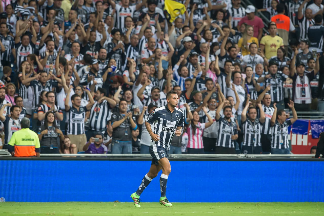En Monterrey, Cardona es uno de los jugadores más respetados y queridos por la afición, que reconoce en el colombiano una figura importante en la cancha.