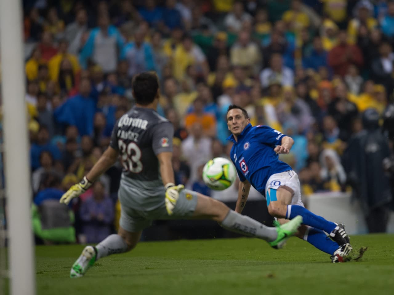Muñoz, quien ni sospechaba que la gloria lo perseguiría hasta el final del juego, se convirtió de a poco en el mejor del partido.