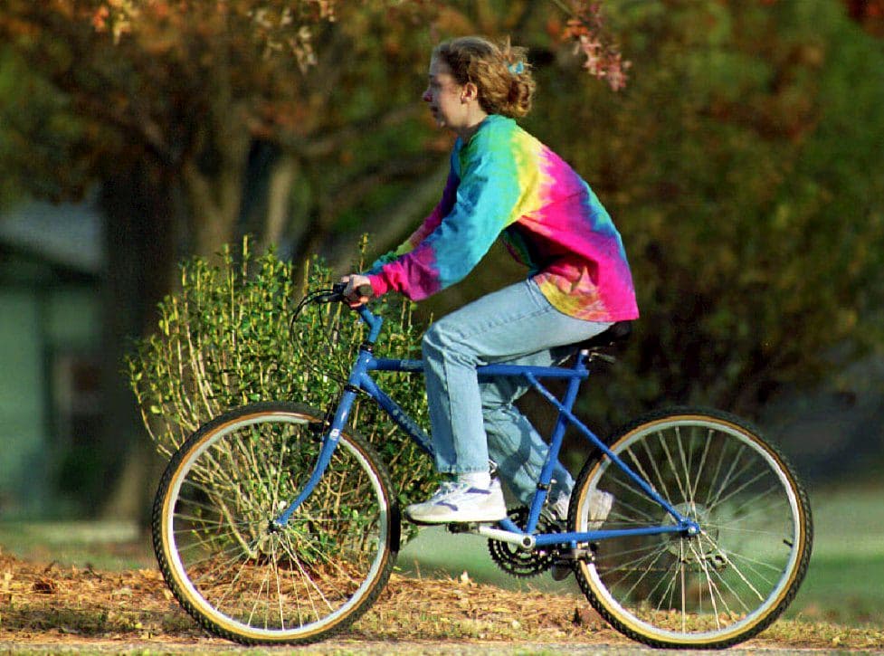 Crecer en la Casa Blanca en plena adolescencia no solo le enseñó a comportarse como si siempre tuviera un testigo que la vigilaba, además le ayudó a desarrollar una disciplina que la mantuvo lejos de escándalos como los que habían protagonizado las gemelas Bush.