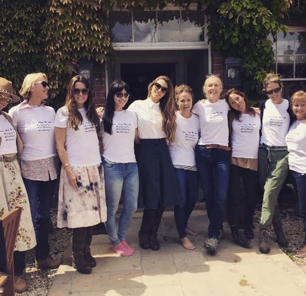 Y es que el festejo de Guy y Jacquie lleva varios días en Inglaterra.