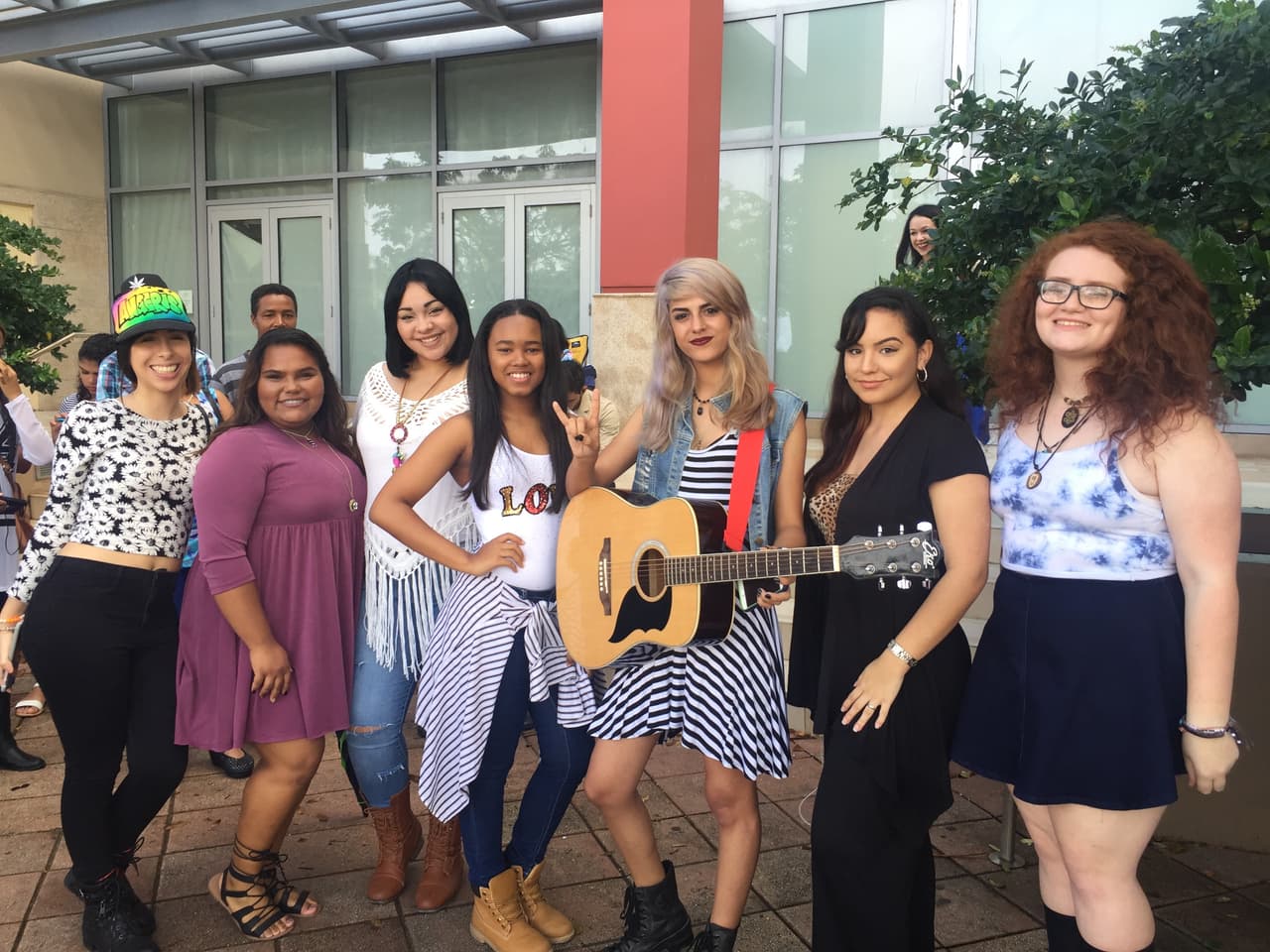 Chicas y chicos con talento llegaron de toda la isla, rompieron récord de asistencia y hasta la lluvia soportaron, así fue como los boricuas dejaron claro que vienen fuerte en la segunda temporada de La Banda.