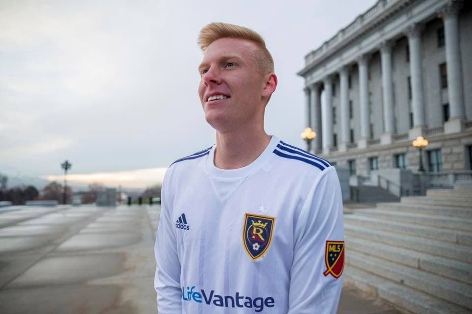 Como muchos otros equipos, el 'RSL' eligió el blanco para su camiseta alterna. (Facebook | Real Salt Lake)