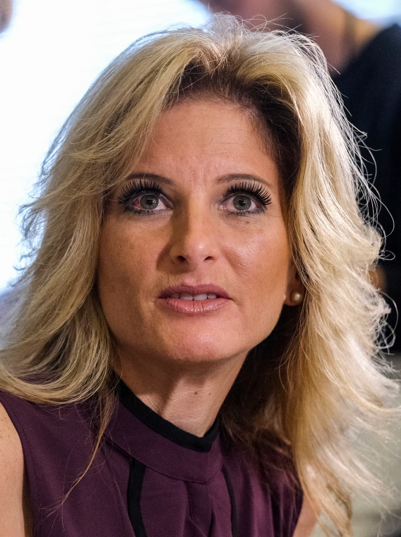 Summer Zervos presentó acusaciones de acoso sexual en contra de Donald Trump. En una rueda de prensa que tuvo lugar en Los Ángeles, la mujer alegó que fue el blanco de los acosos de Trump en 2007.
