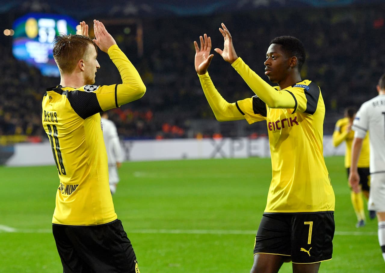 El capitán Marco Reus arrancó su senda goleadora en la noche y al minuto 32 puso el 5-2 para Dortmund. En un partido frenético se marcaba un gol cada 4.5 minutos.