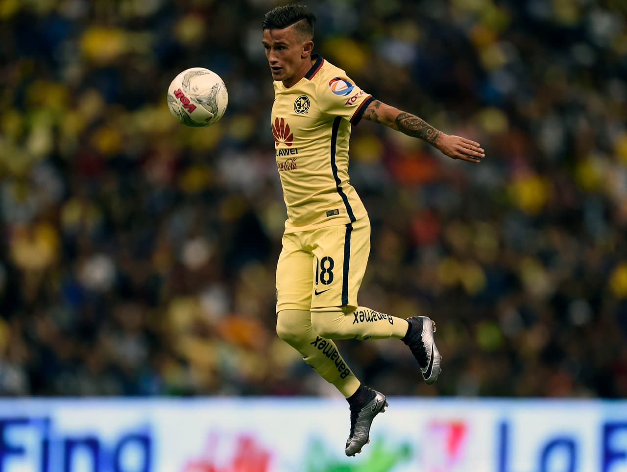 Brian Lozano of America controls the ball during a Mexican Clausura 2016 tournament football match against Puebla at the Azteca stadium in Mexico City on January 9, 2016. AFP PHOTO/ALFREDO ESTRELLA / AFP / ALFREDO ESTRELLA (Photo credit should read ALFREDO ESTRELLA/AFP/Getty Images)