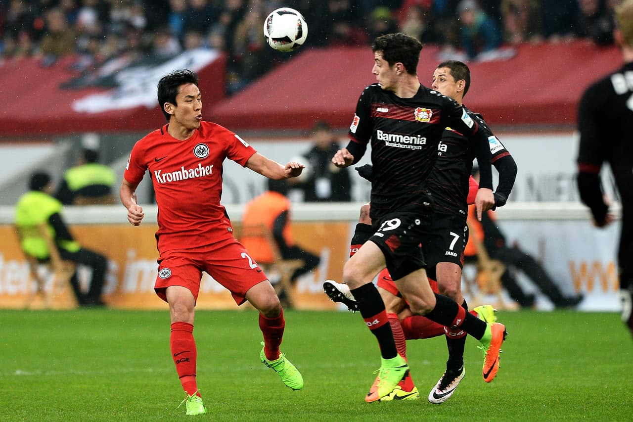 Por su parte, el Eintracht Fraknfurt no bajaba la guardia y seguía su lucha por el objetivo de sumar y mantenerse en los puestos de competiciones europeas.