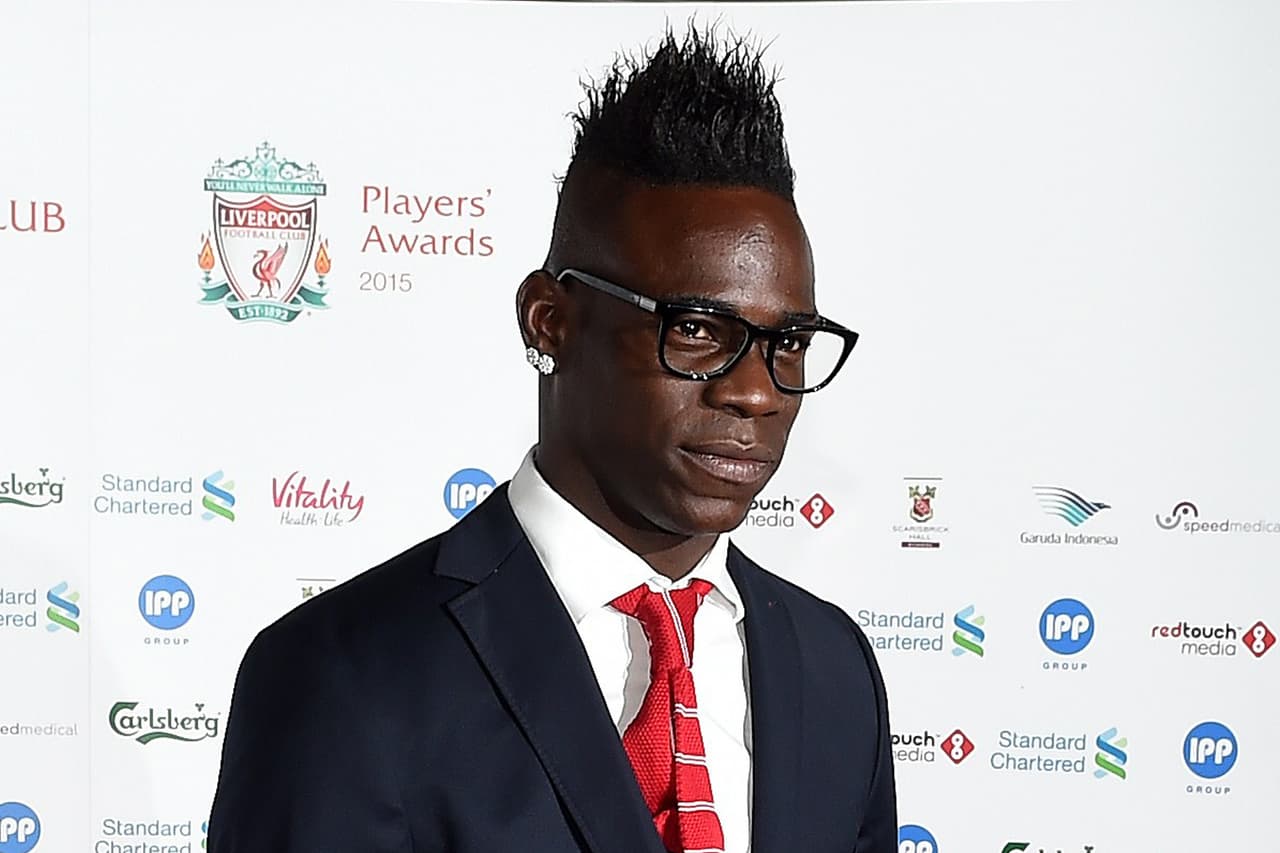 Mario, si eres obediente, lavas tus dientes y te portas bien yo te voy a dar un millón