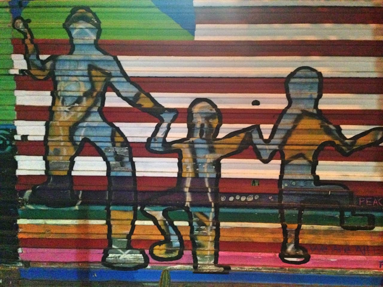 Más de 2,500 artistas han colaborado.