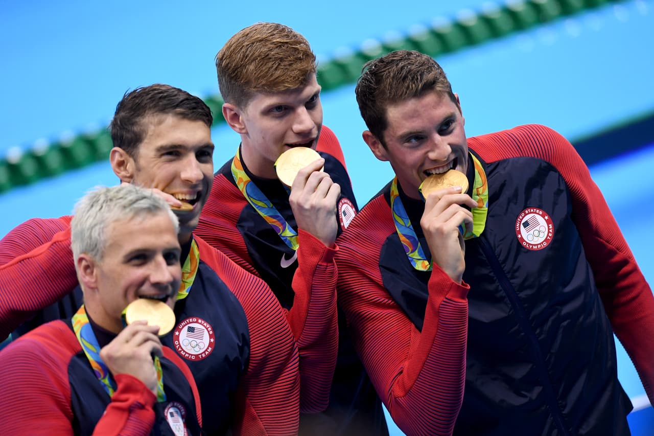 Michael Phelps ganó su oro 21 en relevos 4x200m