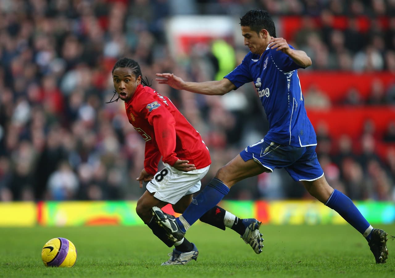 6) ANDERSON | Potencial: 94 | Tenía 18 años de edad y era la máxima apuesta de Sir Alex Ferguson en el Manchester United, en donde estuvo hasta 2015.