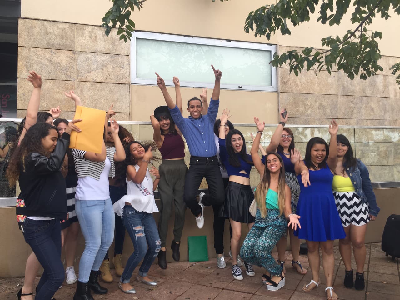 Chicas y chicos con talento llegaron de toda la isla, rompieron récord de asistencia y hasta la lluvia soportaron, así fue como los boricuas dejaron claro que vienen fuerte en la segunda temporada de La Banda.