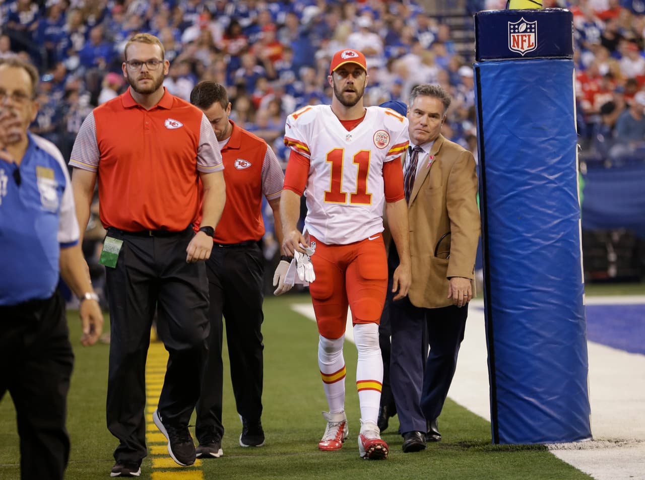 Alex Smith dejó el juego para ser evaluado por conmoción cerebral