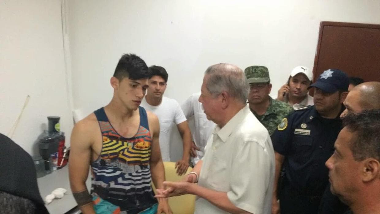 Alan Pulido fue liberado tras estar secuestrado por más de 20 horas, luego de que se conociera su rescate el futbolista apareció con algunos golpes en su cuerpo pero afirmó que se encontraba bien de salud.