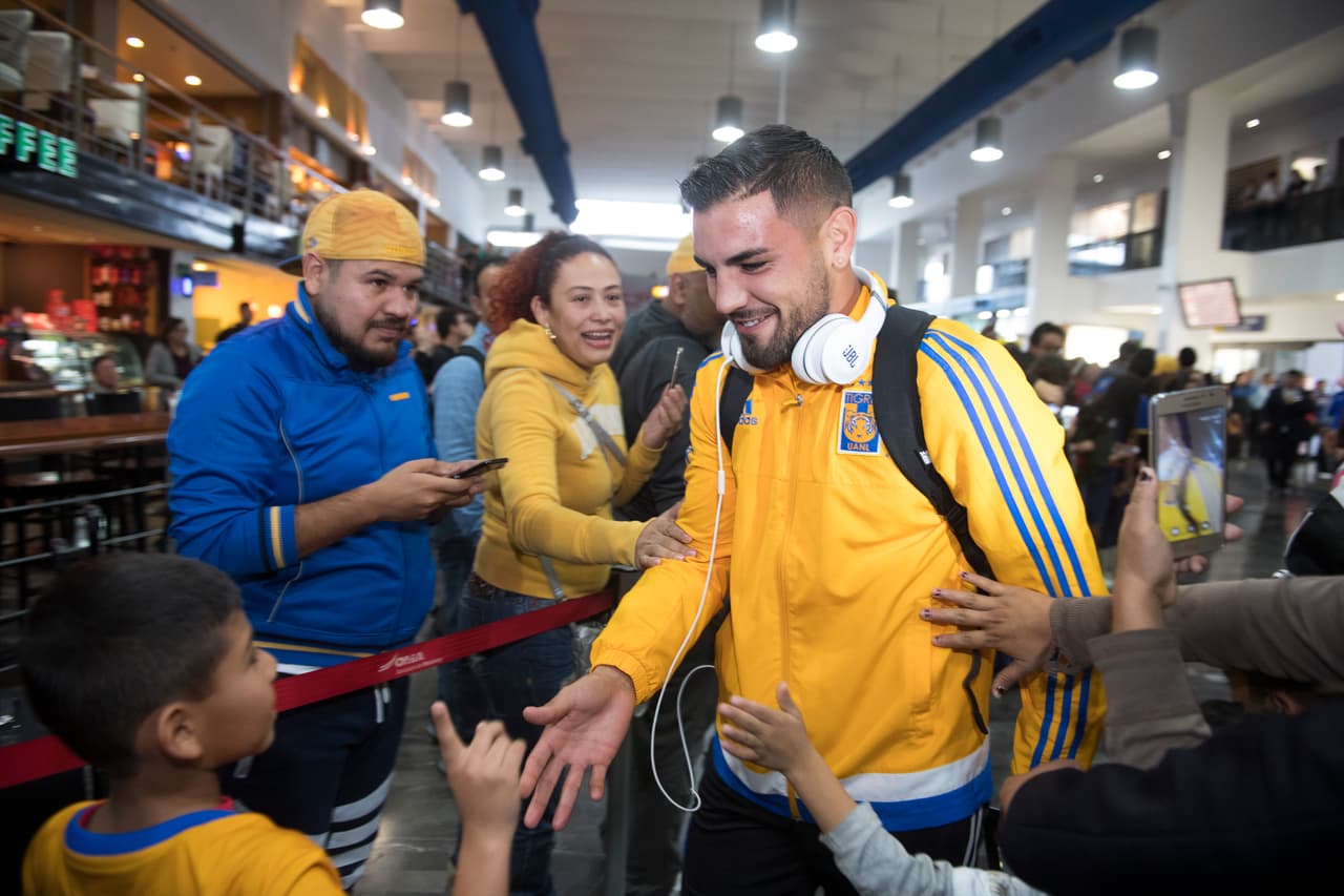 Tigres quiso repetir el caso de éxito Gignac y la apuesta no salió bien. Delort fue un fichaje pésimamente planeado porque no hizo pretemporada en Zuazua y no le halló el ritmo al complicado balompié azteca.