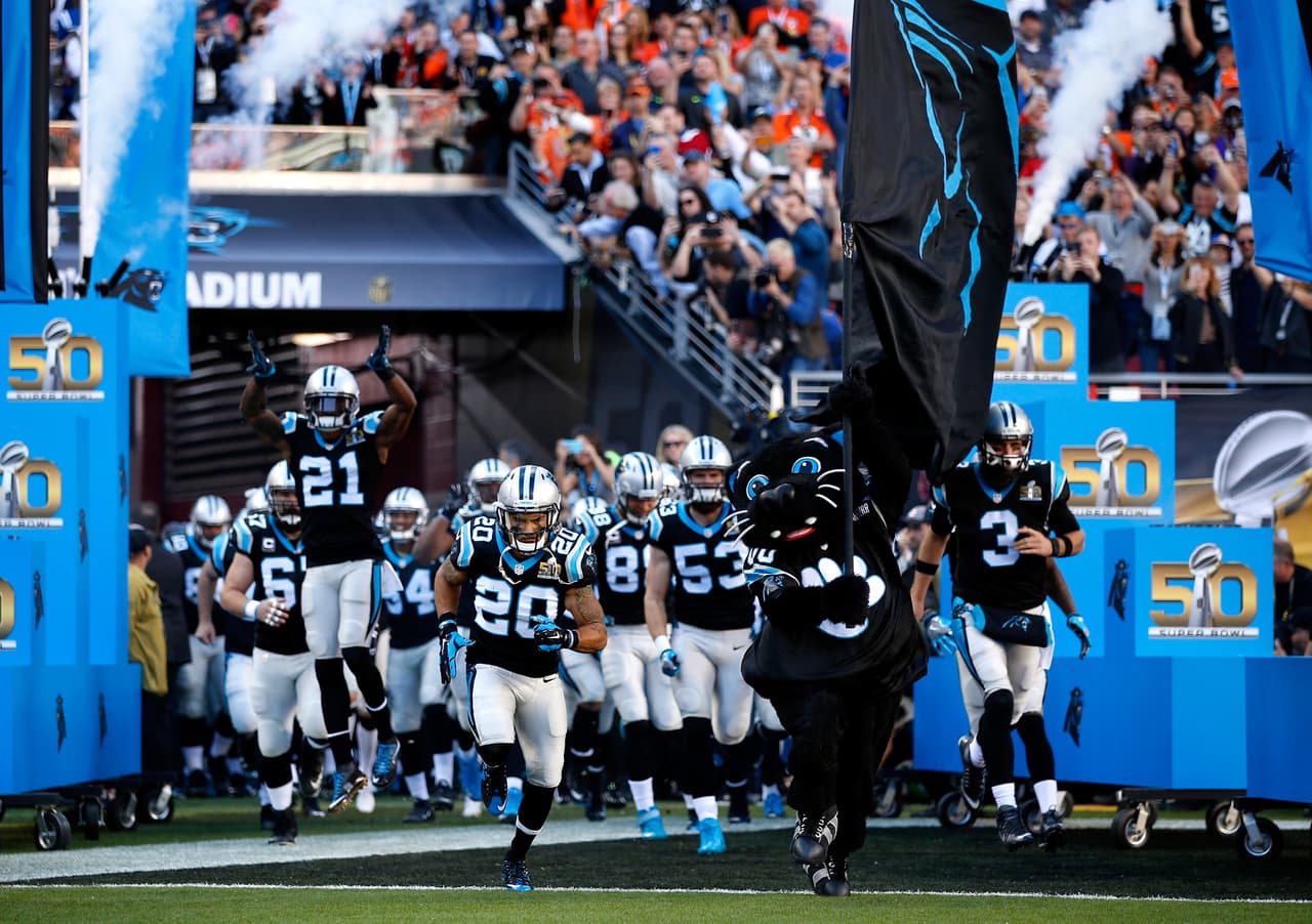 ¡Con toda la actitud, los Carolina Panthers!