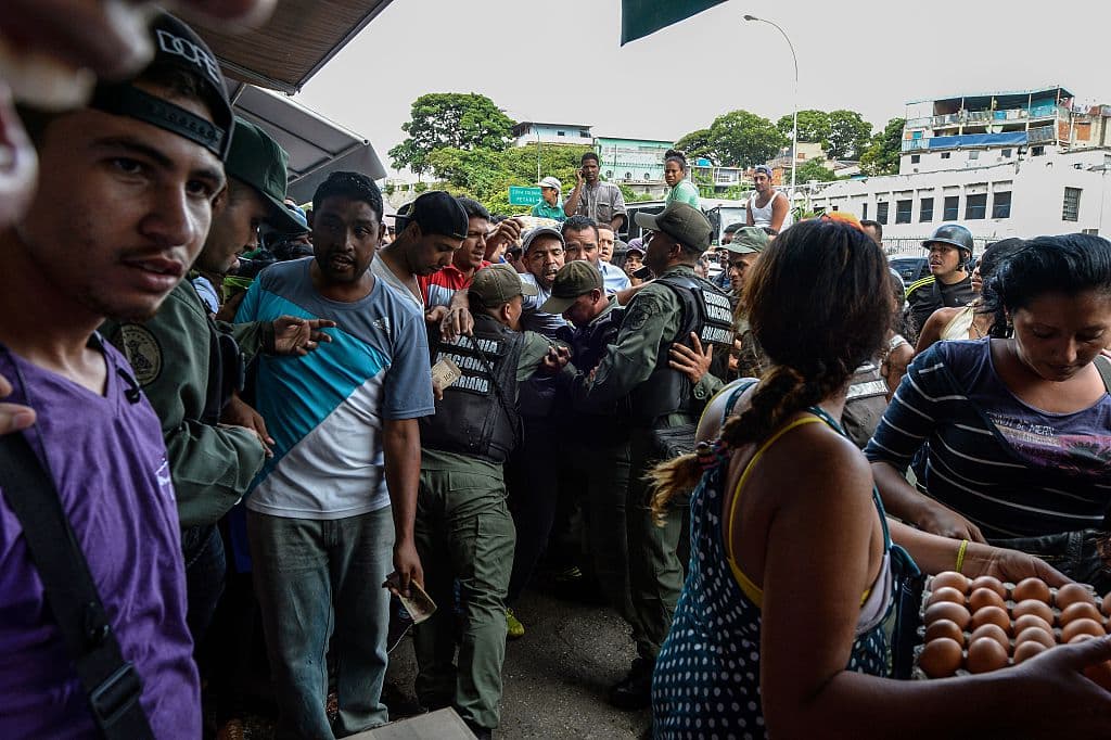 El saldo del despliegue militar fue de 29 detenidos y casi una tonelada de artículos incautados.