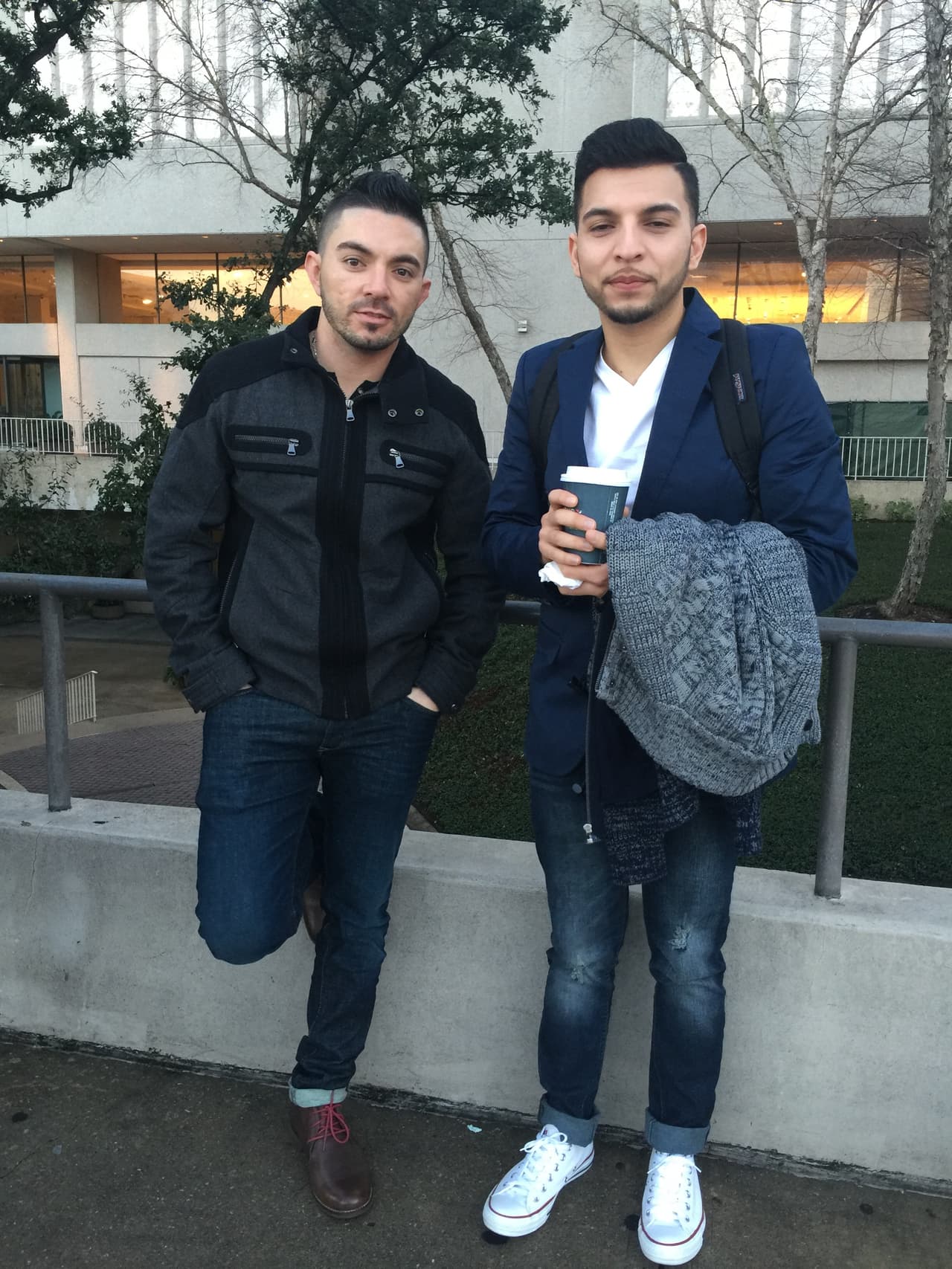 Cantando y con toda la energía se hicieron sentir los jóvenes texanos que madrugaron en busca de la oportunidad de sus vidas. Cada uno tuvo la misión de convencernos con su talento, personalidad y estilo único, muchos audicionaron pero sólo los mejores subirán al escenario.