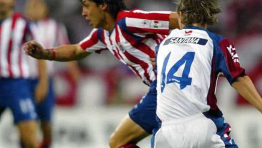 Cristian Ramírez pasó sin pena ni gloria por América y por Chivas, en ninguno de lo dos equipos hizo gol. Con Chivas jugó de 2003 al 2004 y con las ‘Águilas’ jugó de 2005 al 2006.